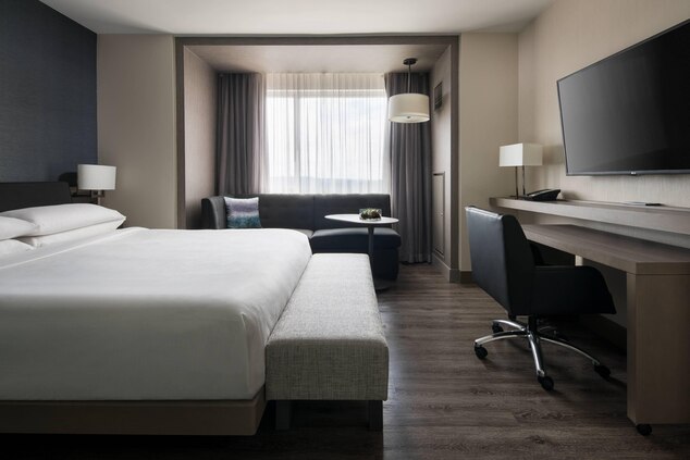 Seattle Marriot Bellevue Hotel Room